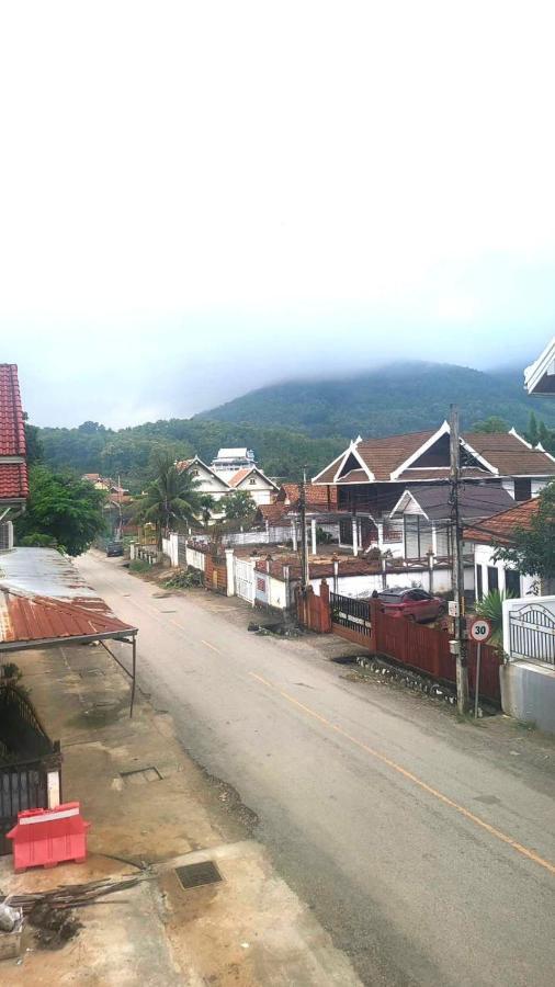 Midnight Blue Guesthouse Luang Prabang Exterior photo