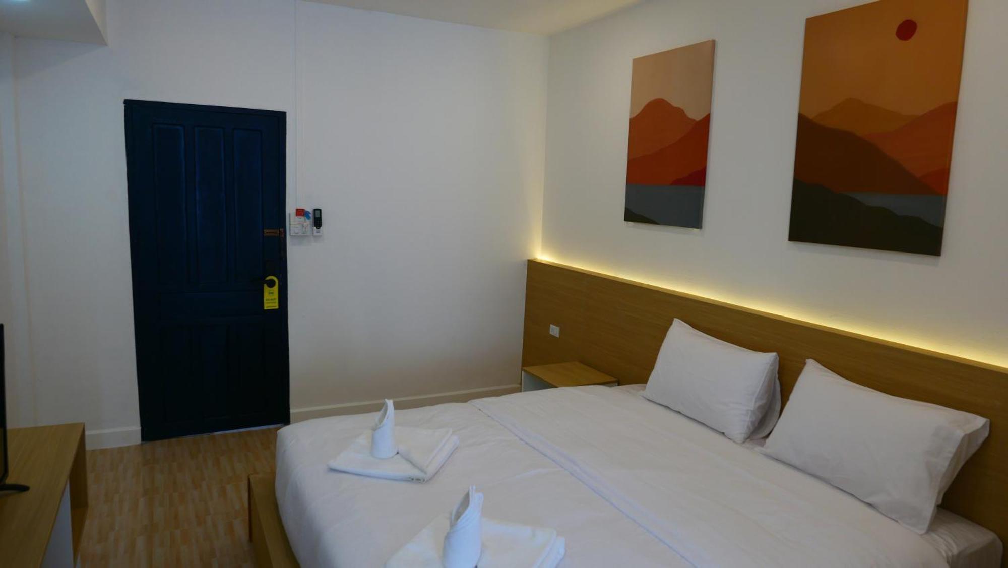 Midnight Blue Guesthouse Luang Prabang Exterior photo
