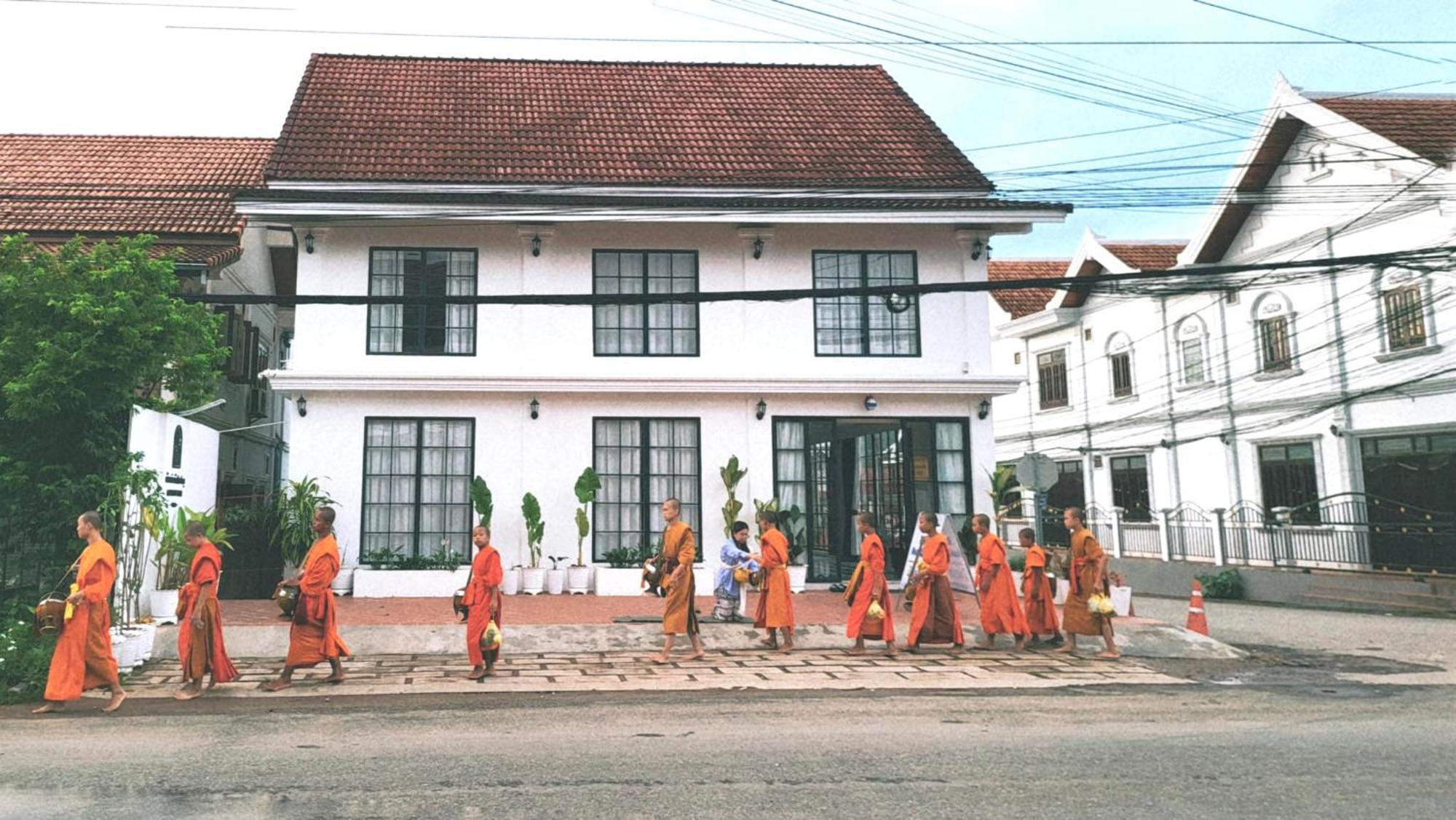 Midnight Blue Guesthouse Luang Prabang Exterior photo